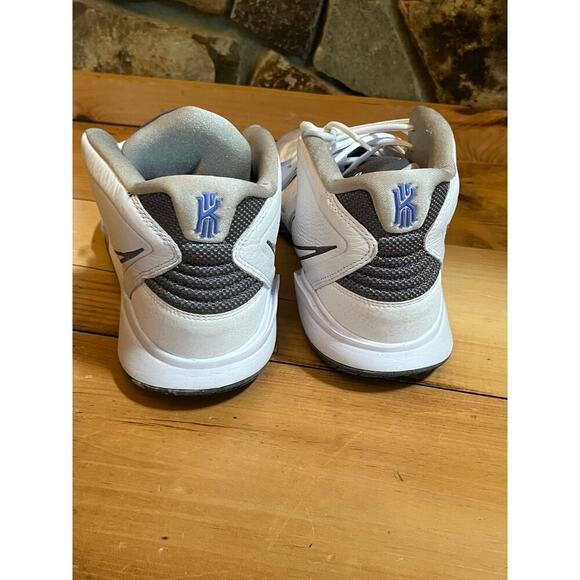 Nike kyrie infinity smoke & mirrors running basketball shoes.white/babyblue 13.5 - Picture 4 of 8